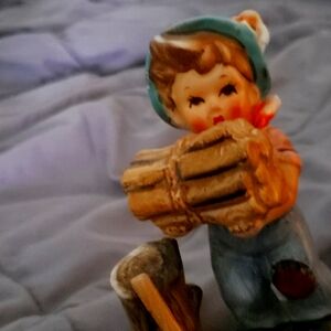 Norman Rockwell figure